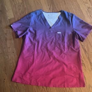 Figs ombré scrub top size large